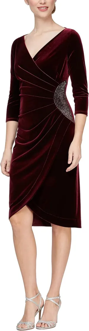 Alex Evenings Women's Short Velvet Cocktail Dress with Beading Detail (Reg Petite)