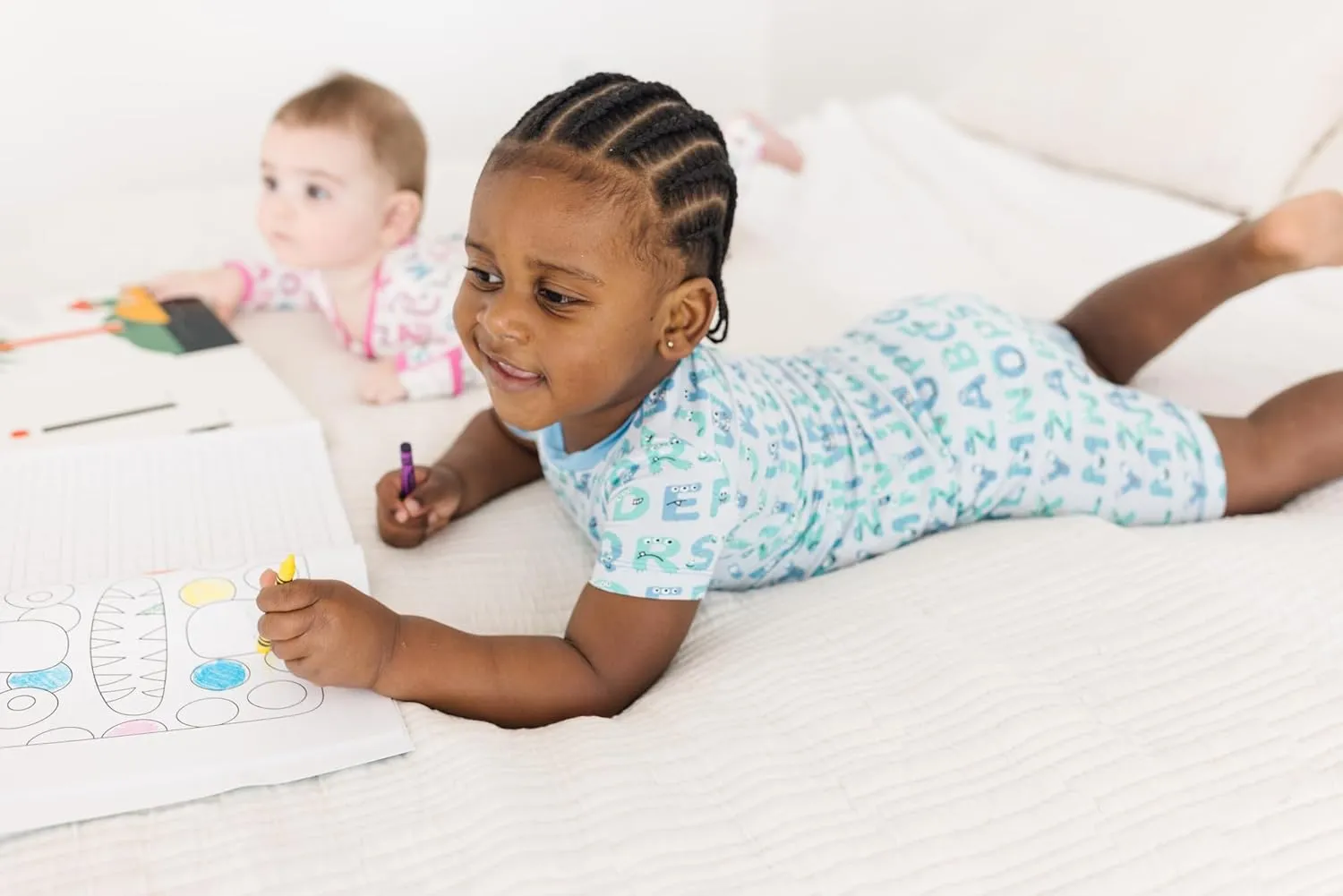 KicKee Print Short Sleeve Tee Pajama Set with Shorts, Tee with Matching Shorts, Babies and Kid PJ Set, Spring 3