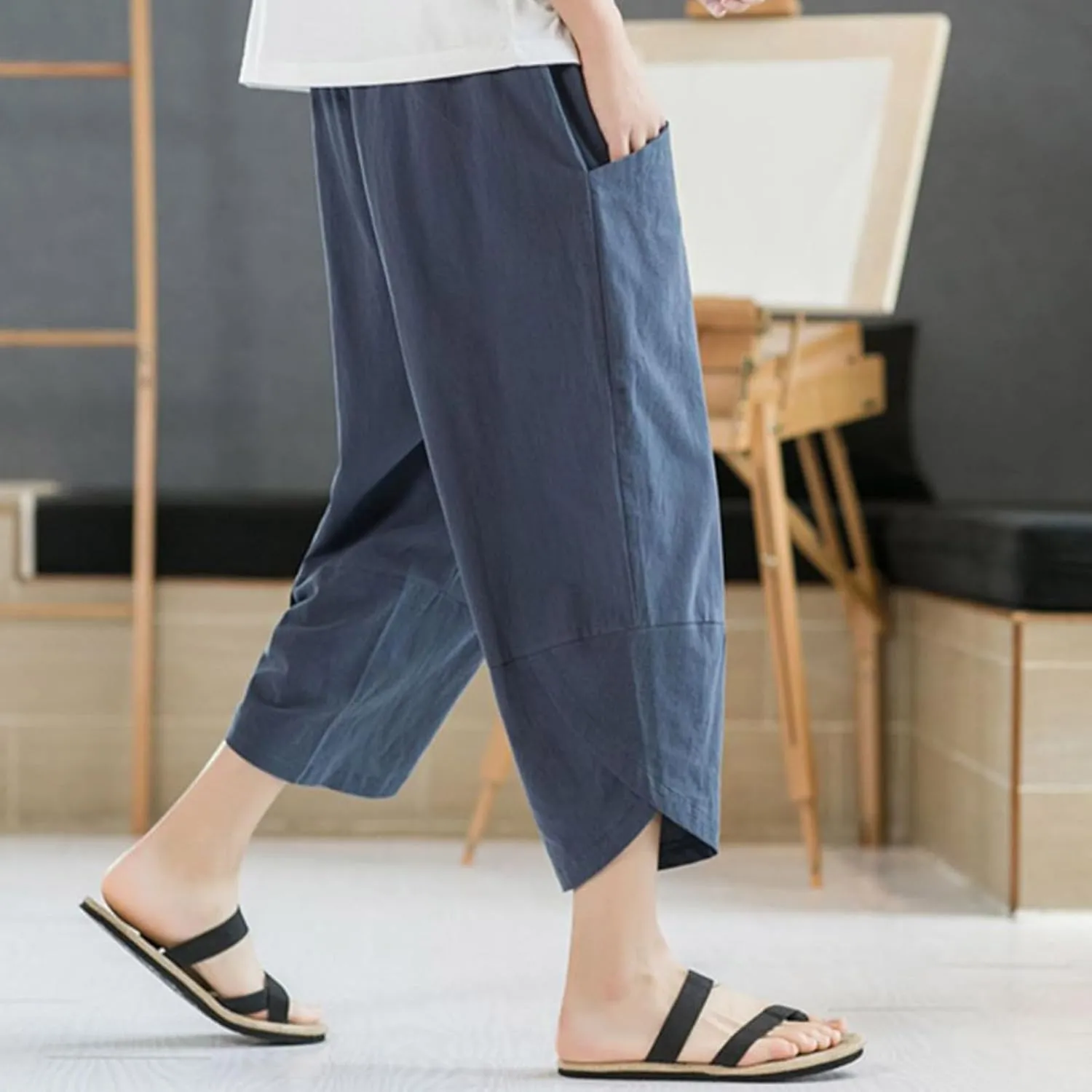 Men's Casual Elastic Waist Linen Capri Pants Classic Drawstring Elastic Waist Wide Leg Baggy Solid Yoga Trousers